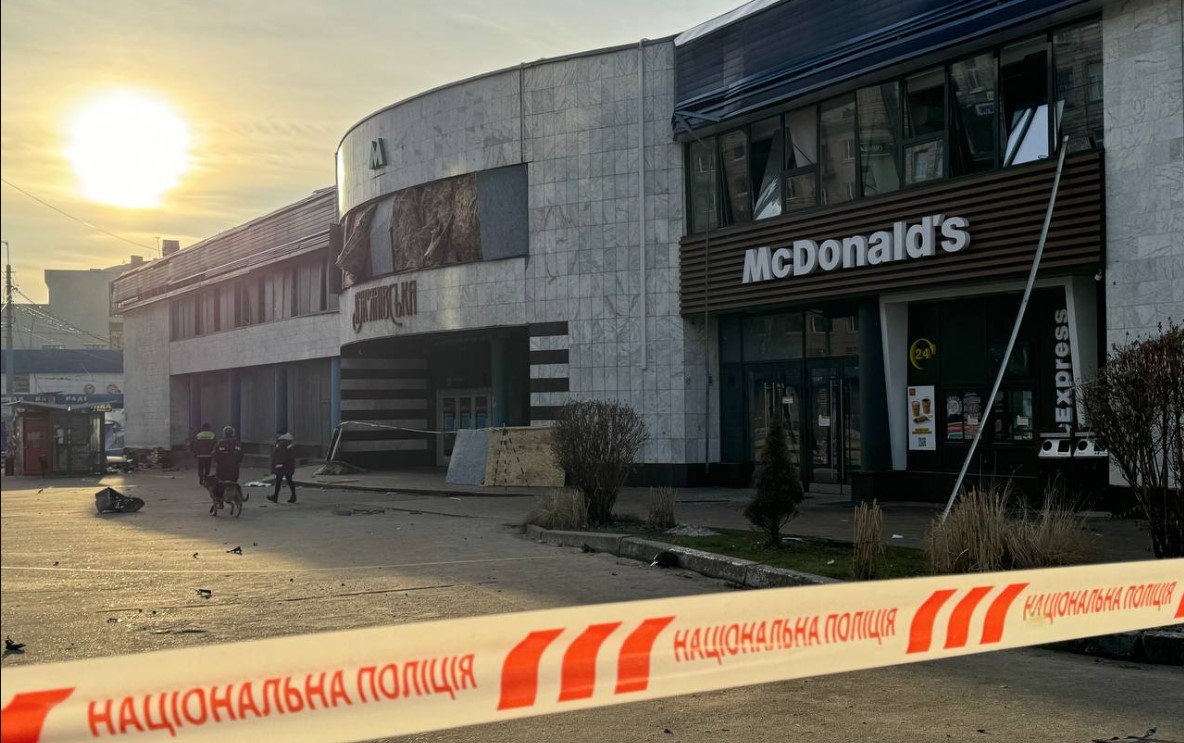 Київська станція метро "Лук’янівська" знову працює у звичайному режимі Київська станція метро "Лук’янівська" знову працює у звичайному режимі
